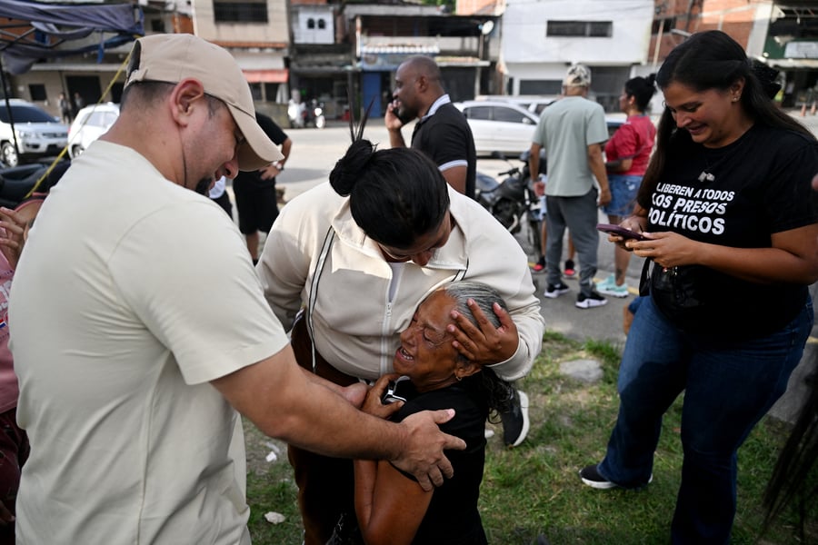 Venezuela political prisoner release transition talks 2026