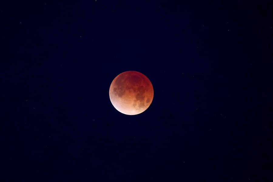 The Moon glowing deep red during the total lunar eclipse of 3 March 2026, photographed over New Orleans