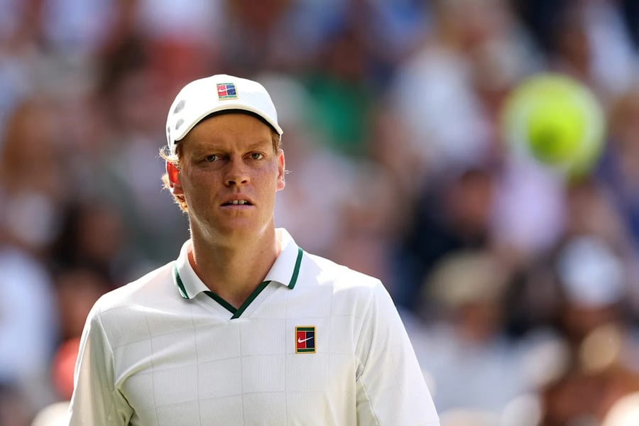Jannik Sinner on practice court during US Open 2026 sideline recovery