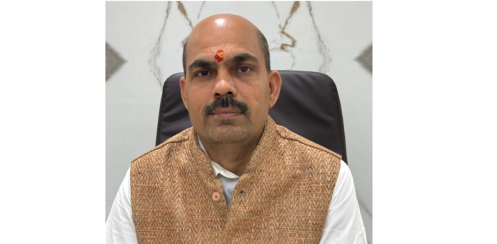 Dr. Brij Bhushan Dwivedi Emerges as an Inspiration in Education and Social Service