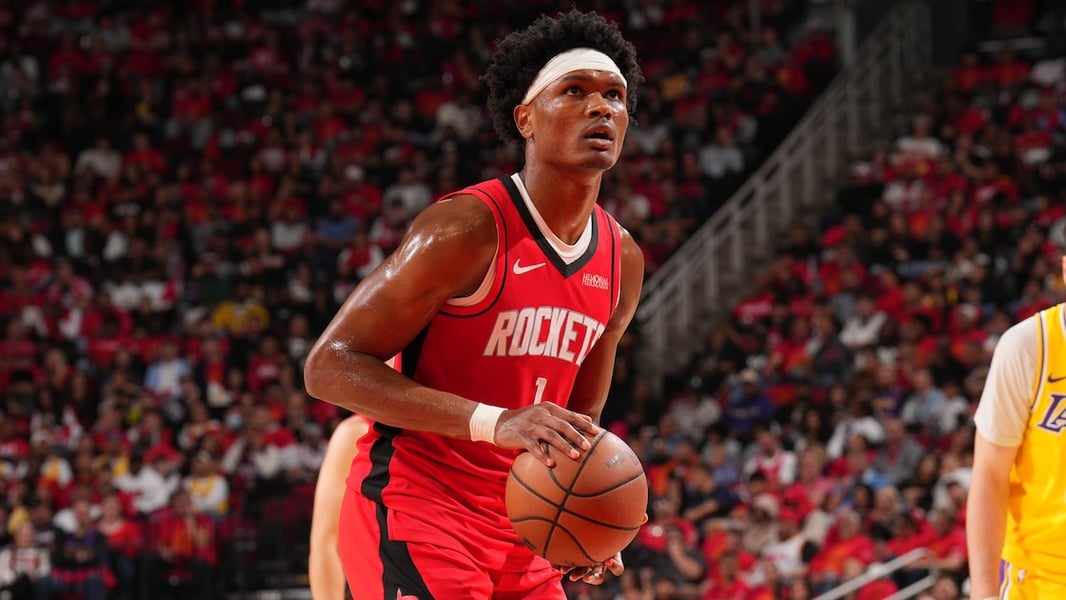 Amen Thompson driving to the basket for the Houston Rockets during the 2025-26 NBA season