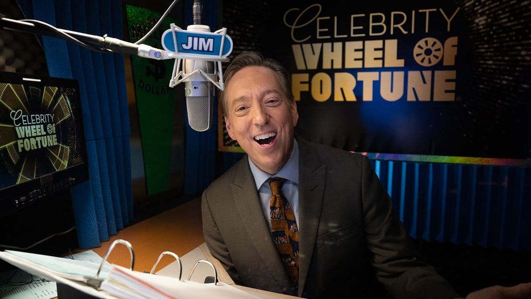 Celebrity Wheel of Fortune contestant Ilana Glazer on the game show set