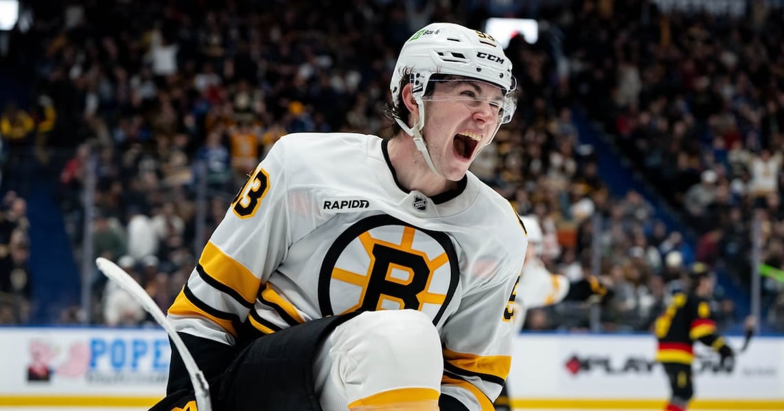 Fraser Minten in Boston Bruins uniform after signing seven-year contract extension