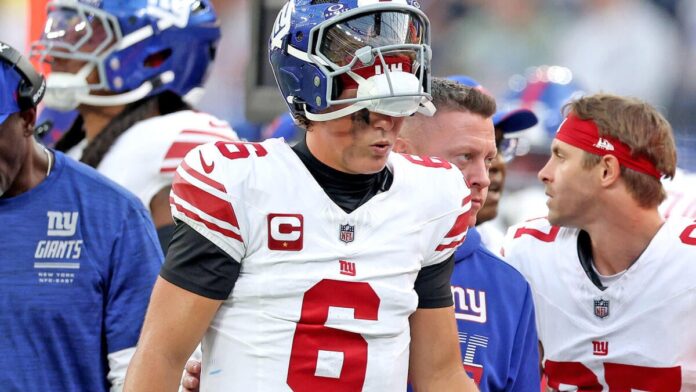 Jaxson Dart of the New York Giants before his season-ending knee injury in 2026
