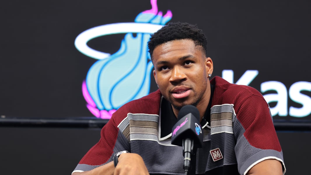 Klay Thompson at Miami Heat unofficial minicamp alongside Giannis Antetokounmpo in September 2026
