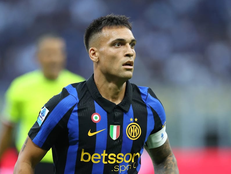 Lautaro Martinez celebrates for Inter Milan after Arsenal's deadline-day bid was rejected