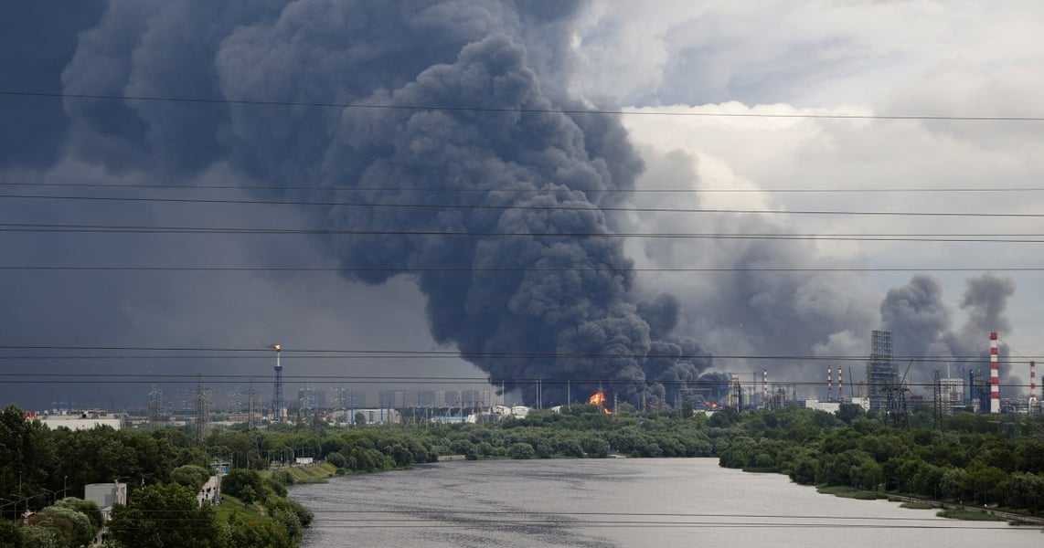 Smoke rises from Moscow's Kapotnya oil refinery following Ukraine's record drone barrage September 2026