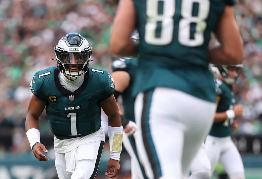 Moro Ojomo Eagles defensive lineman stuffs Washington Commanders two-point conversion attempt Week 1 2026