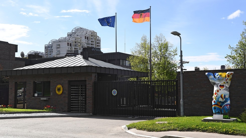 Russia nuclear doctrine update signed by Putin November 2024