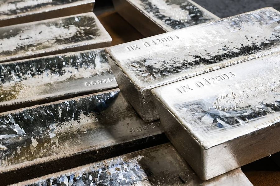 Silver bars and coins representing silver rate today in India on 3 September 2026 with MCX prices