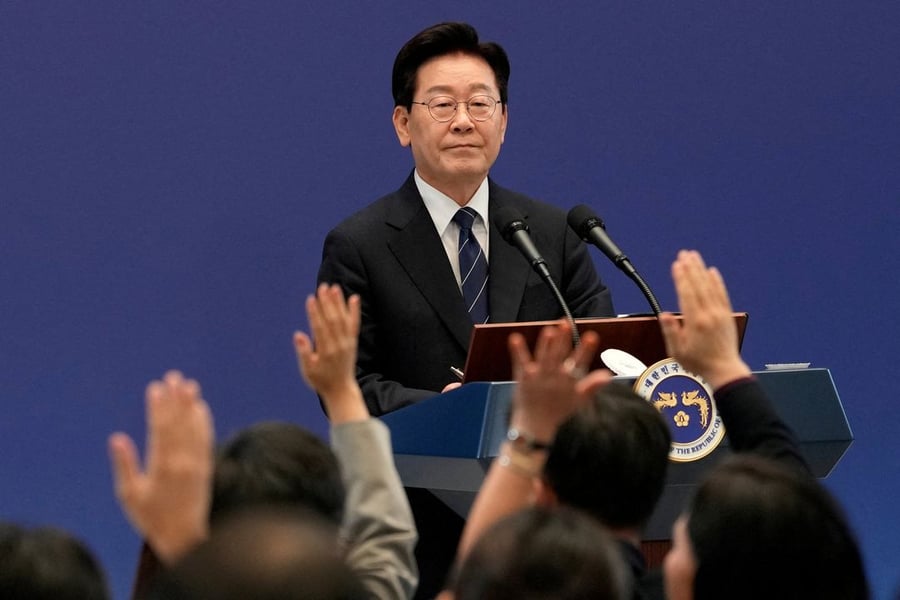 South Korean military Cheonghae Unit destroyer as Seoul weighs expanded Hormuz patrol mandate amid Iran war