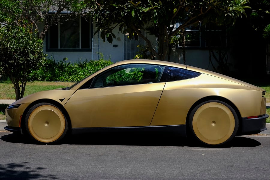 Tesla Cybercab driverless robotaxi on Austin street faces NHTSA federal probe September 2026