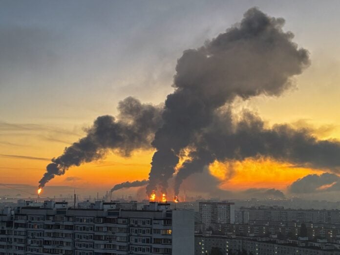 Fire at the Kapotnya oil refinery in Moscow after Ukrainian drone strike during Russia State Duma elections September 2026