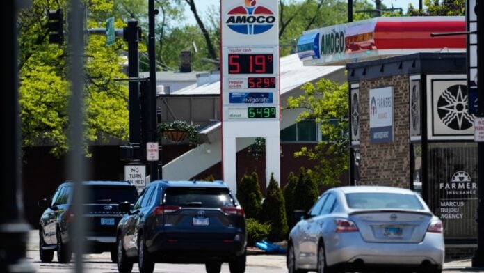 US consumer confidence falls to second-lowest on record as Iran war drives gasoline prices higher