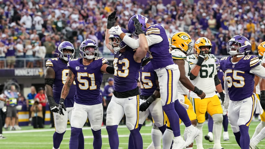 Carson Wentz leads the Vikings against the Packers in the 2026 NFL season opener