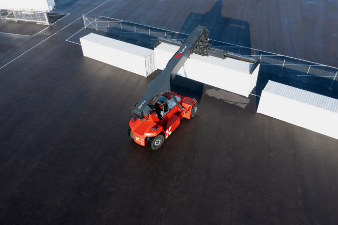 This marks the first equipment order from the Port of Helsingborg under the six-year frame agreement signed in Q2 2026.