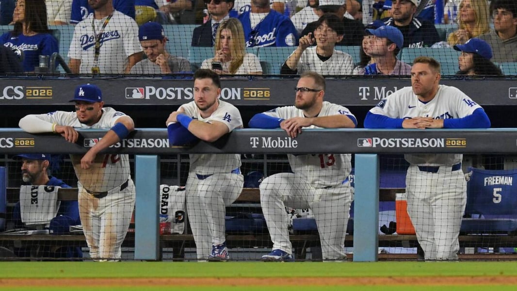 Image accompanying Sports Illustrated’s report on the Dodgers’ offseason questions.
