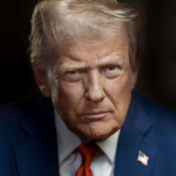 Official portrait of US President Donald Trump