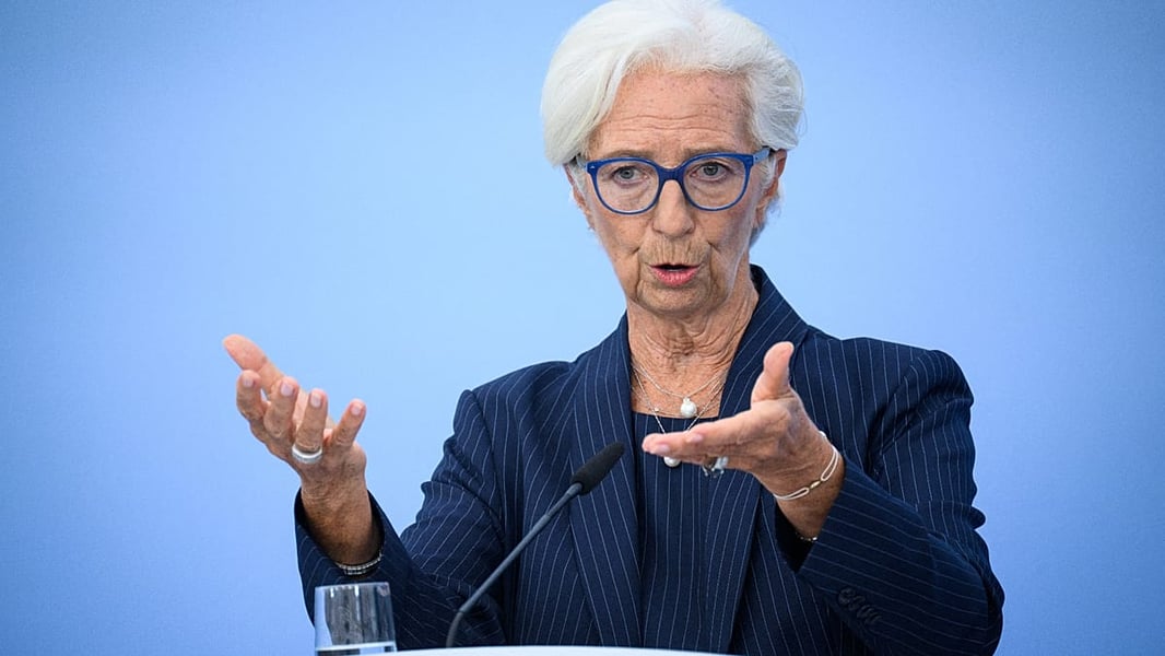 Photograph accompanying Euronews' report on French bond yields and the ECB rate decision