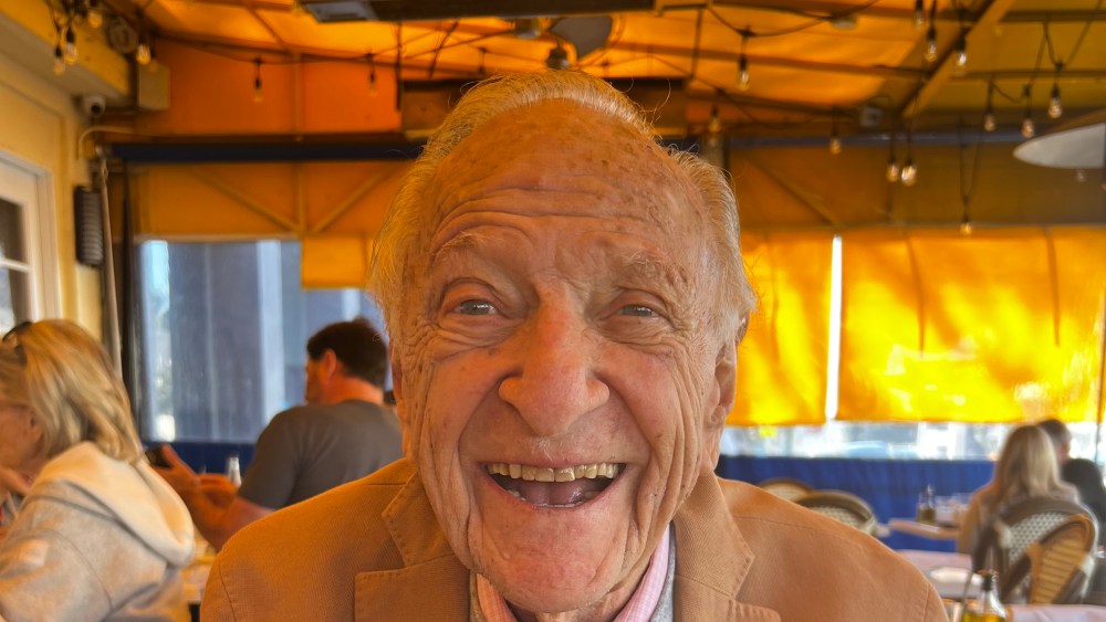 Image accompanying Variety's obituary for publicist Gene Schwam.