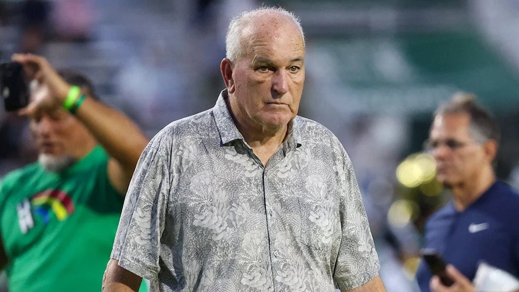 Image accompanying Fox News coverage of June Jones carried by Yahoo Sports