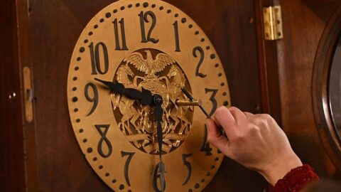 Image accompanying Euronews reporting on the end of leap seconds in 2027