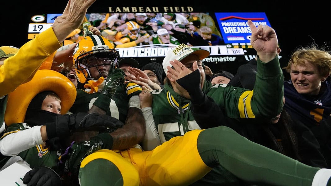 Image accompanying CBS Sports coverage of the Packers' 27-19 win over the Panthers