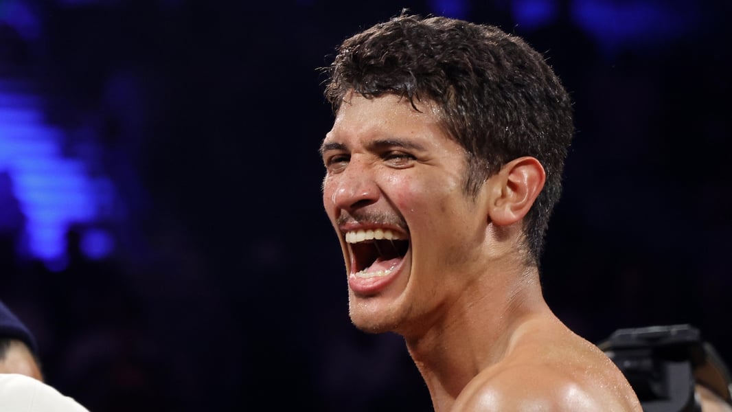 Sebastian Fundora shouting in the ring