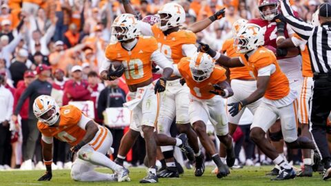 Lead photograph from CBS Sports’ report on Tennessee’s defense against Alabama.